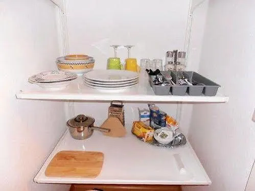 فندق كولونيا White Apartment