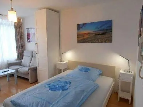 كولونيا White Apartment 2*,