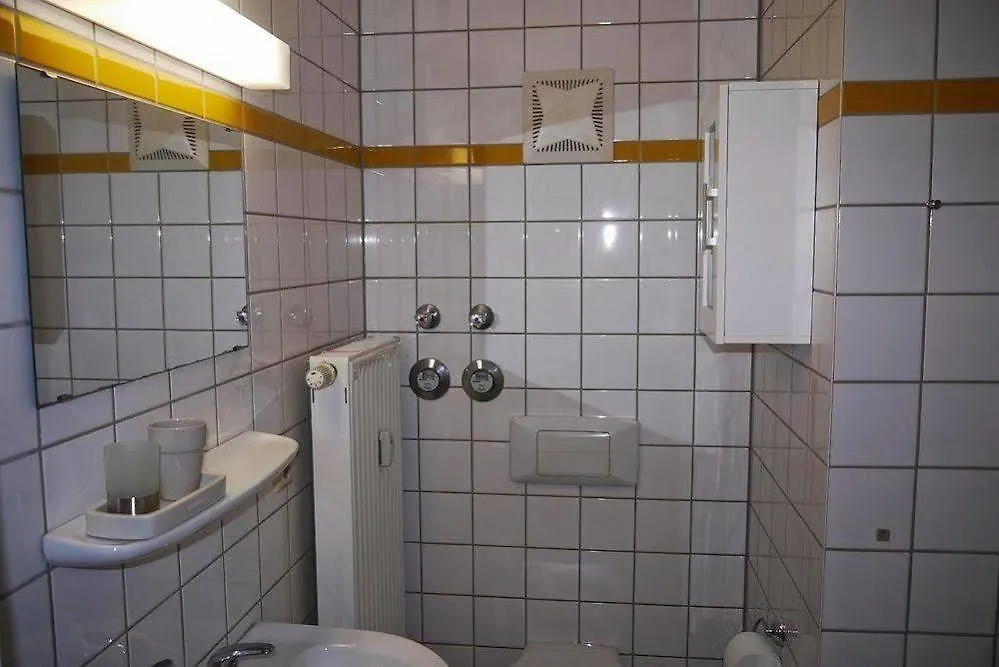 ** فندق كولونيا White Apartment ألمانيا